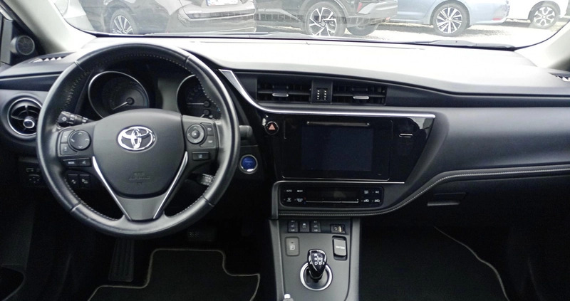 Toyota Auris cena 75900 przebieg: 106672, rok produkcji 2018 z Sulejów małe 211